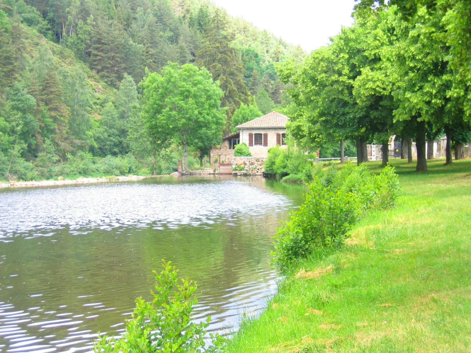 Apartamento Lozere Aubrac Margeride Promo Saint-Alban-sur-Limagnole Exterior foto